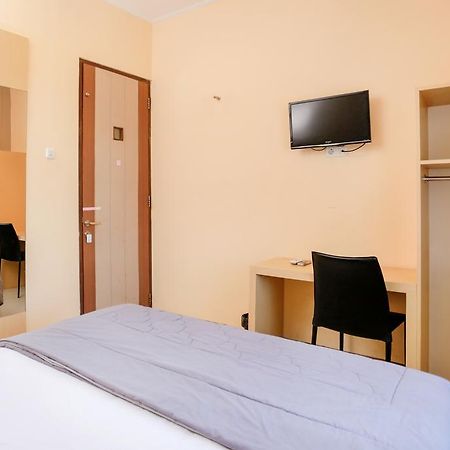 Reddoorz Plus @ Candrawulan Buahbatu Bandung Bagian luar foto