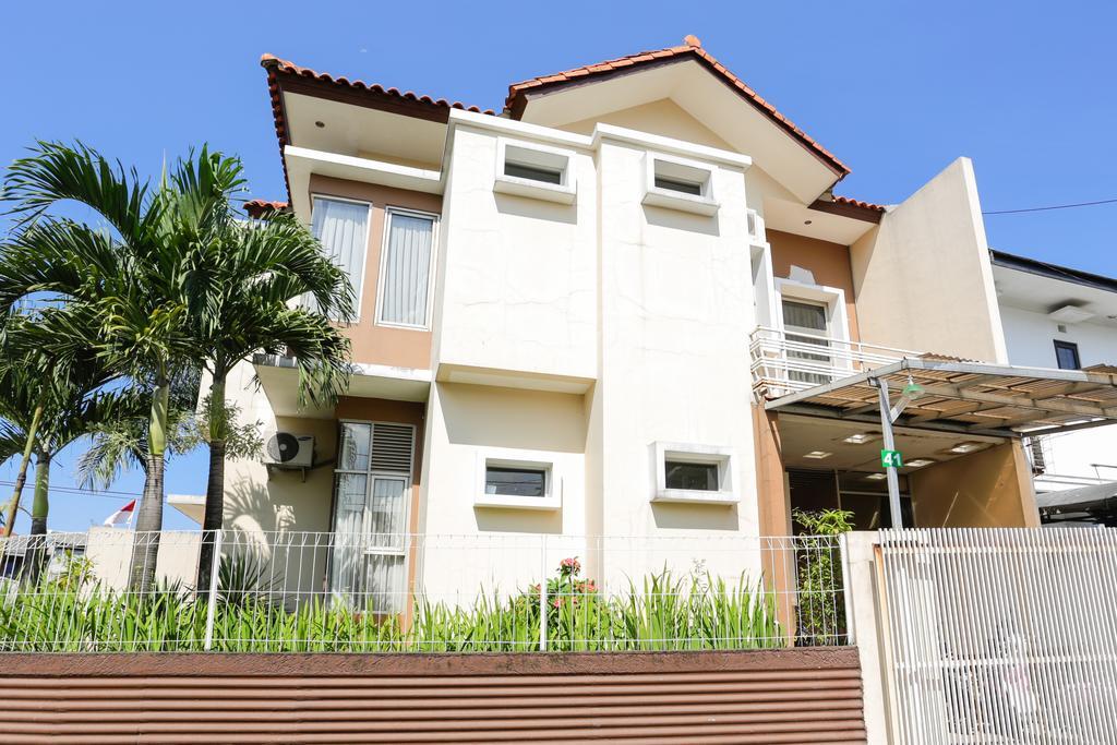 Reddoorz Plus @ Candrawulan Buahbatu Bandung Bagian luar foto