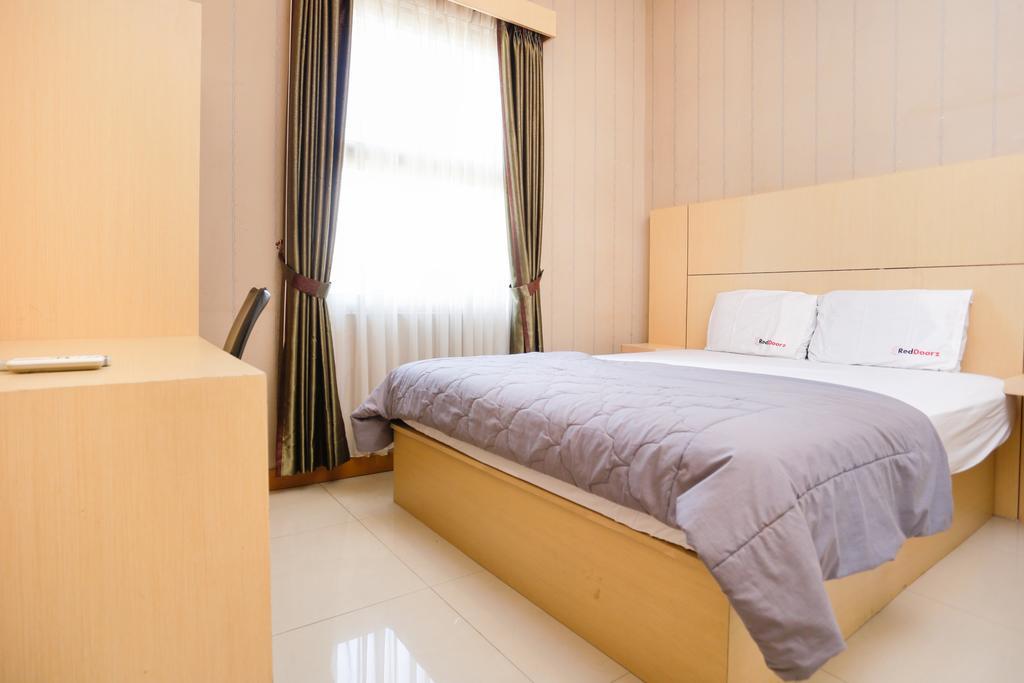 Reddoorz Plus @ Candrawulan Buahbatu Bandung Bagian luar foto