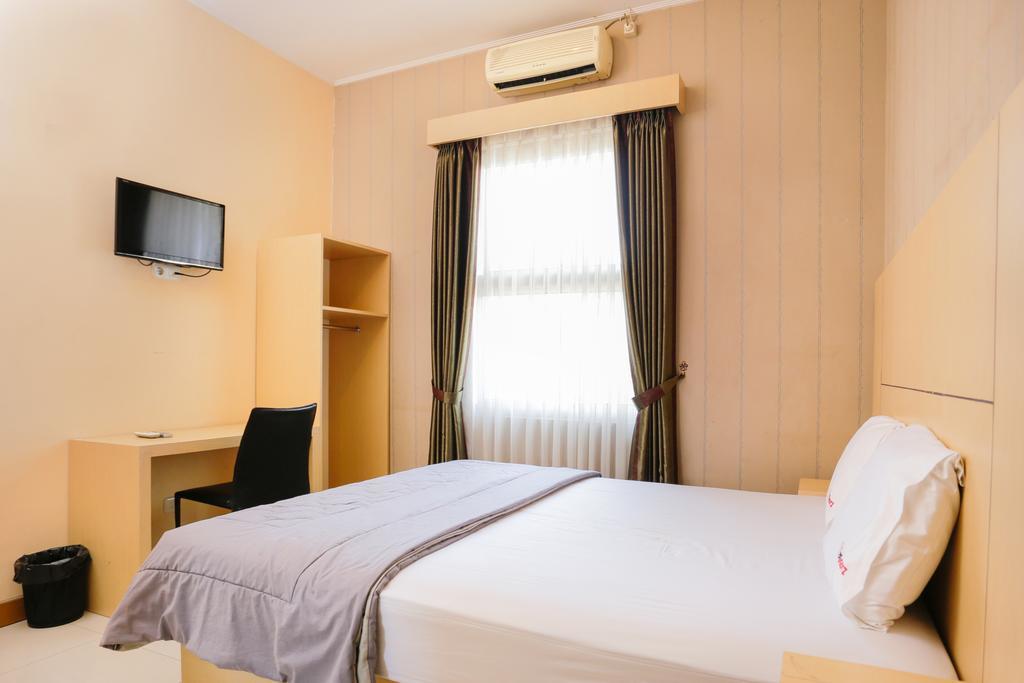 Reddoorz Plus @ Candrawulan Buahbatu Bandung Bagian luar foto