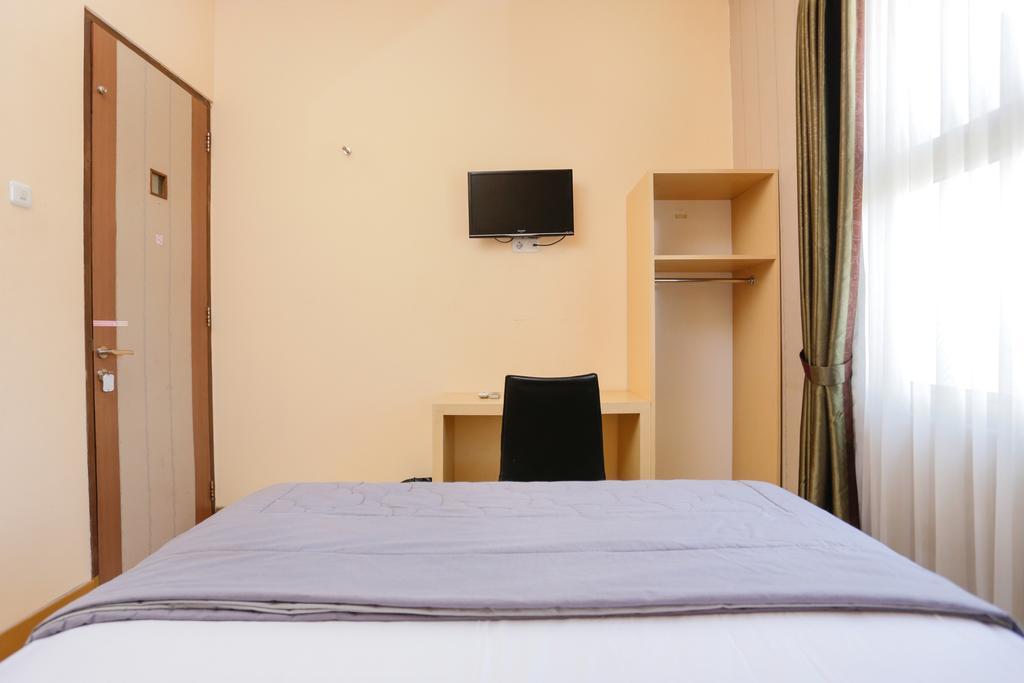 Reddoorz Plus @ Candrawulan Buahbatu Bandung Bagian luar foto